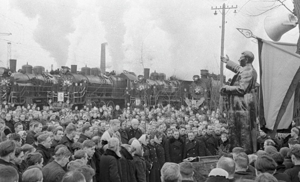 «Фюрера я оплакивать не мог» общество