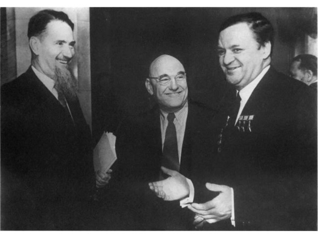 Свеохсекретный проект: как по приказу Сталина Москву спасали от ядерного удара - 2 часть Свеохсекретный проект: как по приказу Сталина Москву спасали от ядерного удара - 2 часть история,оружие