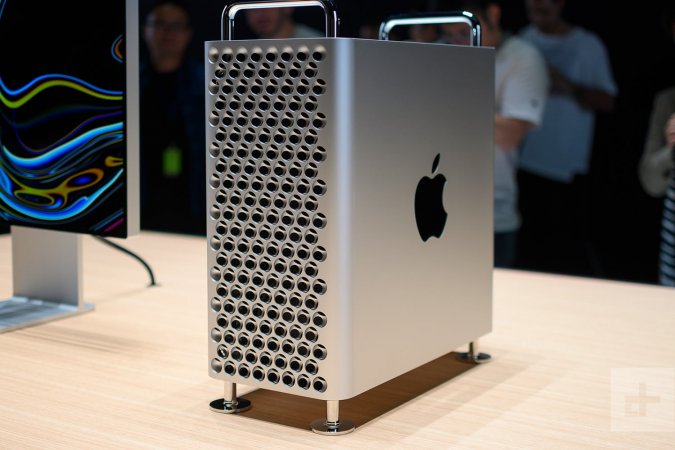 Mac Pro 2019 использовали как самую дорогую терку для сыра. Эту функцию в Apple не предусмотрели!