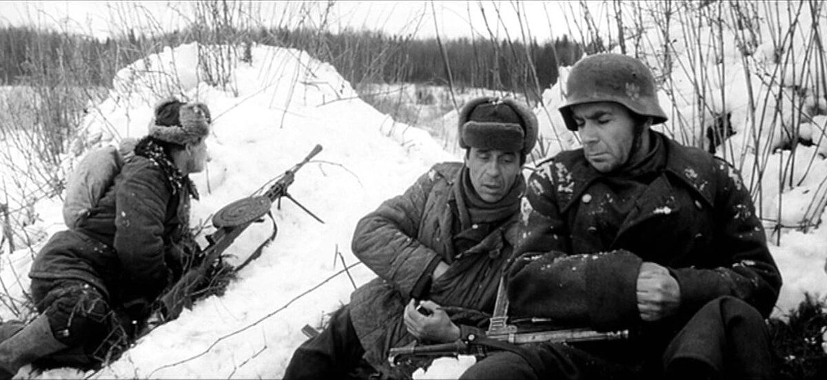  Накануне девятого мая так и тянет вспомнить фильмы о Великой Отечественной войне и пересмотреть старую-добрую классику.-4-2