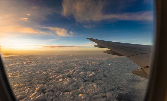 Пассажир снял на камеру как выглядит турбулентность, если сидишь рядом с иллюминатором Пассажир снял на камеру как выглядит турбулентность, если сидишь рядом с иллюминатором Культура