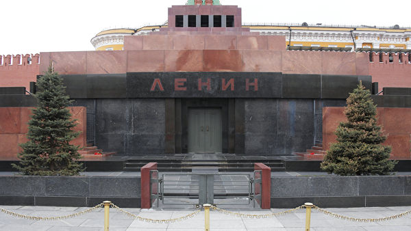 Закопаем к празднику: Эксперт предложил ЦИК провести референдум по вопросу захоронения Ленина захоронение,Ленин,мавзолей,общество,россияне
