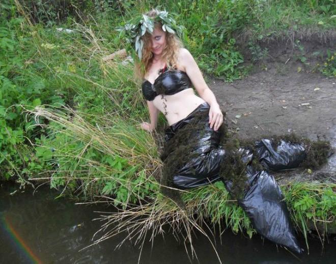 Какого черта тут происходит: необъяснимые фотографии россиянок с сайтов знакомств