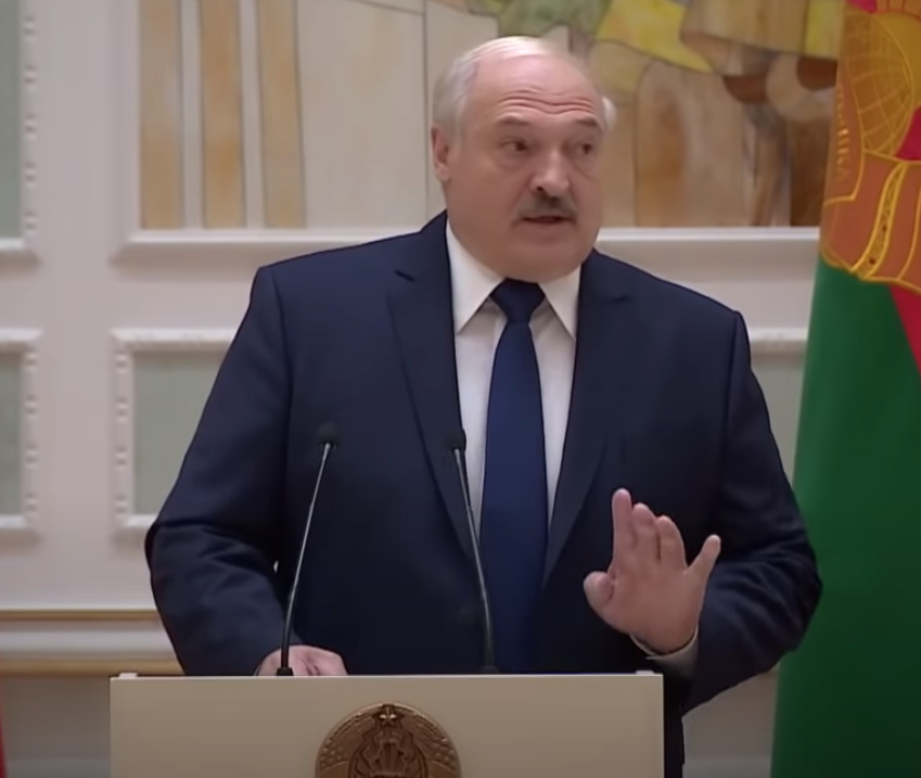 Лукашенко: «Если кто-то прикоснется к военнослужащему, он должен уйти как минимум без рук» власть,Лукашенко,протесты