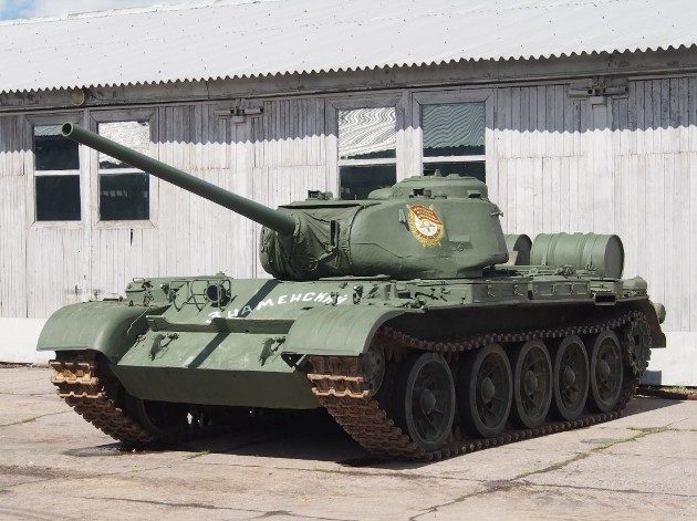 Почему прорывной советский танк Т-44 так и не пустили в массовое производство? оружие,танки