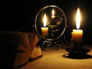 Гадание «Изменяет ли мне муж» со свечой