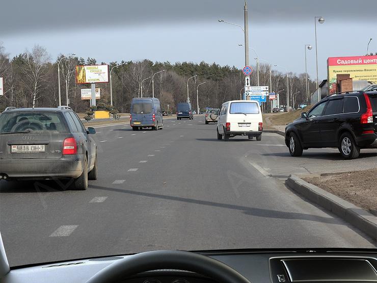 Нужно ли пропускать машины, перестраивающиеся с полосы разгона авто и мото