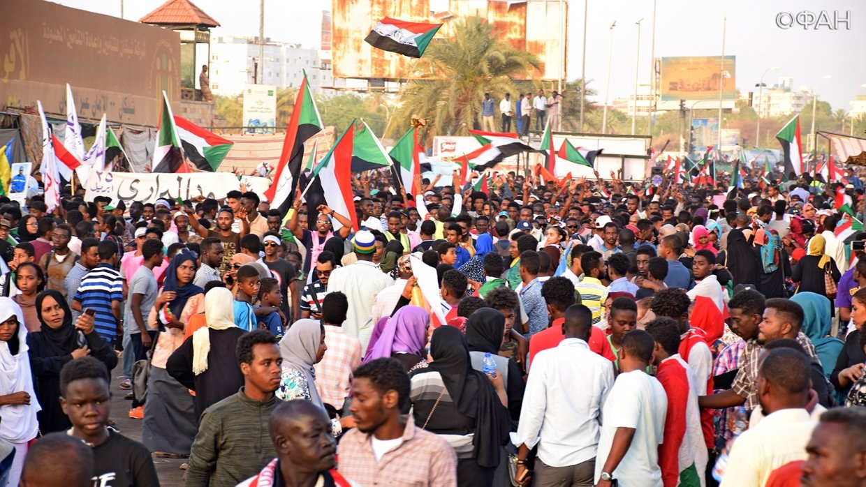 С народом не только армия: как прошел третий миллионный митинг в Судане