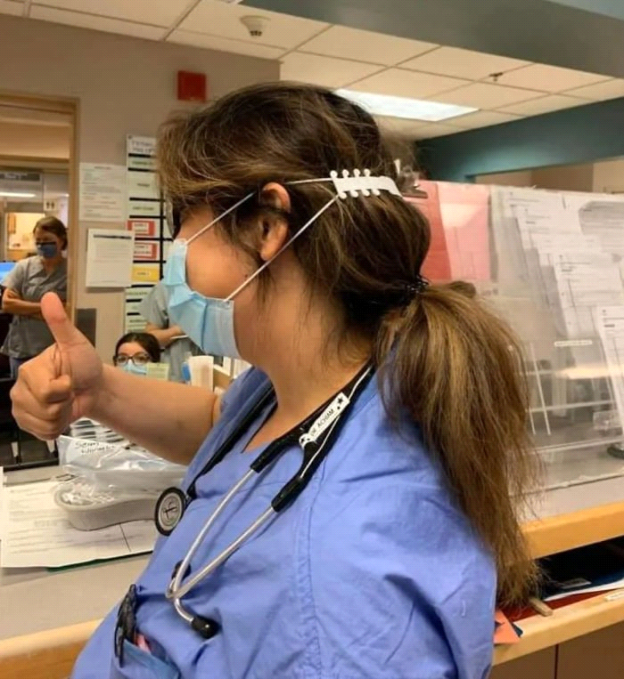 Школьник придумал действенный способ, чтобы избавиться от боли из-за постоянного ношения медицинской маски 