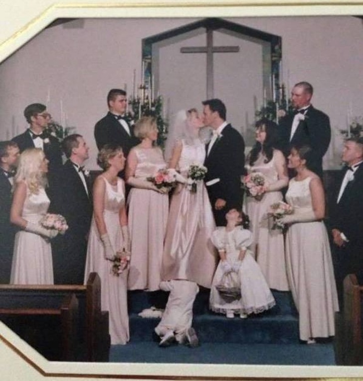 20 фотографий о том, как нелегко быть ребенком на этих ваших взрослых мероприятиях воспитание,Дети,Жизнь,Истории,Отношения,проблемы