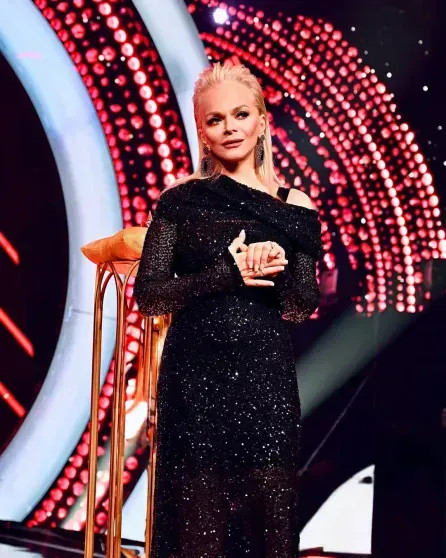 Лариса Долина подала иск на 176 млн рублей к осуждённым сообщникам мошенников Лурье, квартиру, Долина, мошенников, стала, недвижимость, стали, также, которая, Долиной, Лариса, которые, передала, которым, ситуация, сторону, грозило, остаться, денег, квартиры