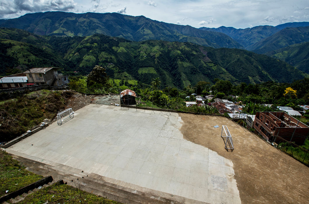 Необычные футбольные поля из разных стран мира Необычные футбольные поля из разных стран мира путешествия