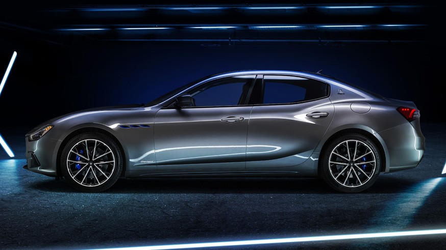 Дебют с опозданием: компания Maserati представила свой первый гибрид Ghibli, также, седана, компания, версии, составляет, модели, имеют, максимальная, секунды, получил, теперь, другие, момент, крутящий, Кстати, рассекретила, новинку, только, гибридной