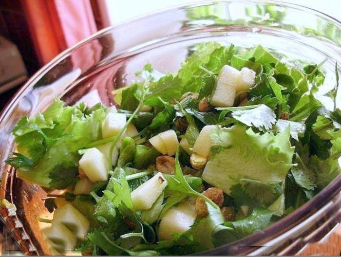 Салат — это блюдо, которое можно и нужно готовить без рецепта. /Фото: static.1000.menu Салат — это блюдо, которое можно и нужно готовить без рецепта. /Фото: static.1000.menu