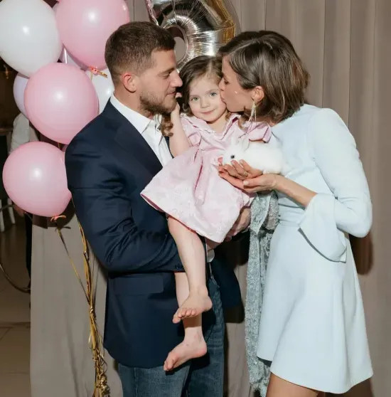 Вячеслав Дайчев и Алекса с дочерью