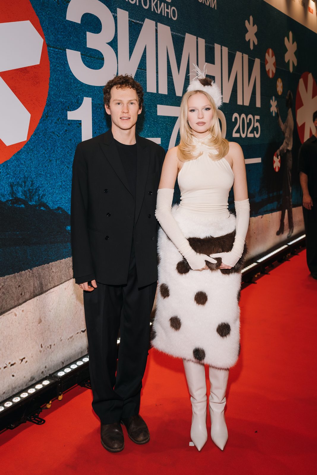  Елизавета Базыкина, Анна Михалкова и Марина Зудина