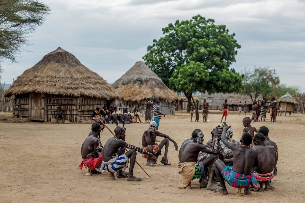 Колоритные представители народности Кара Колоритные представители народности Кара