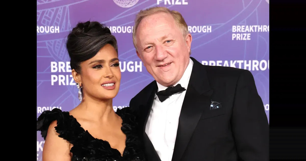 Сальма Хайек и Франсуа Анри-Пино, Мария Шарапова, Энн Хэтэуэй с мужем и Джиджи Хадид на премии Breakthrough Prize