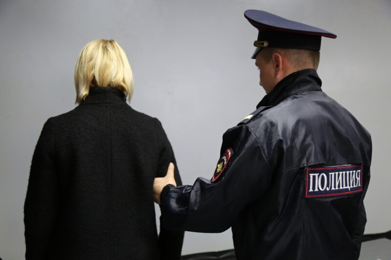 В Симферополе по подозрению в нанесении ножевых ранений сожителю задержана 33-леняя женщина
