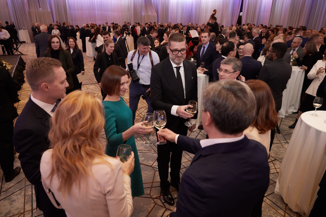 Политики Молдовы растеклись в словах любви к Румынии – молдавские гайдуки сохранили совесть и самоуважение