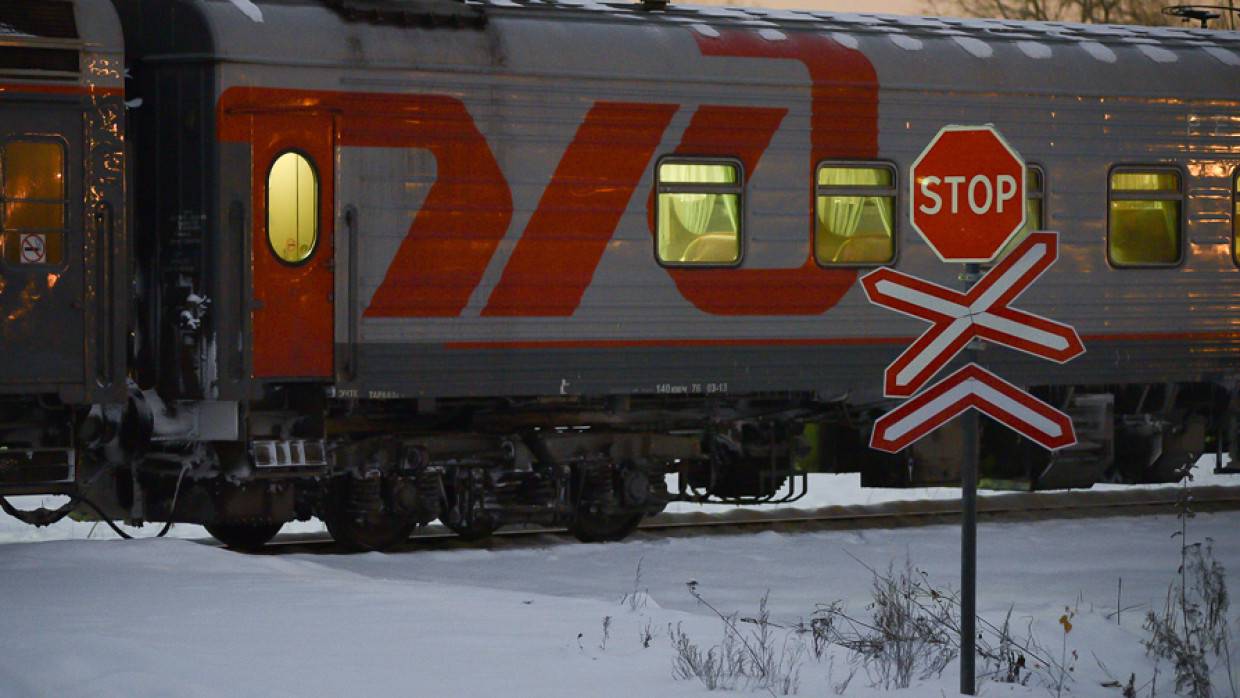 В ГИБДД напомнили водителям правила безопасности на железнодорожных переездах