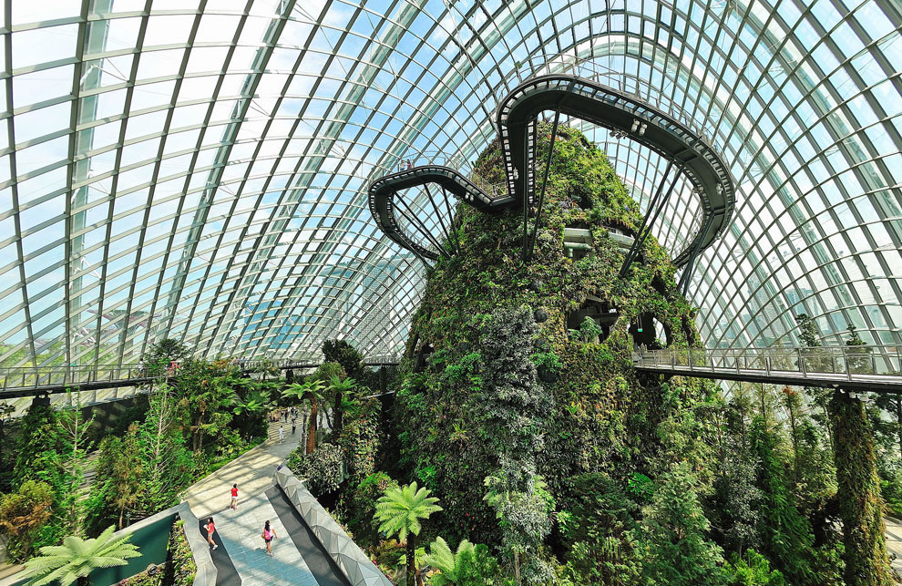 Футуристические прибрежные сады сингапура Gardens, прибрежных, садов, метров, растений, гектара, оранжереи, супердеревья, которые, собой, гигантских, South, частью, экваториального, супердерева, представляет, Сингапура, которых, панелями, Cloud