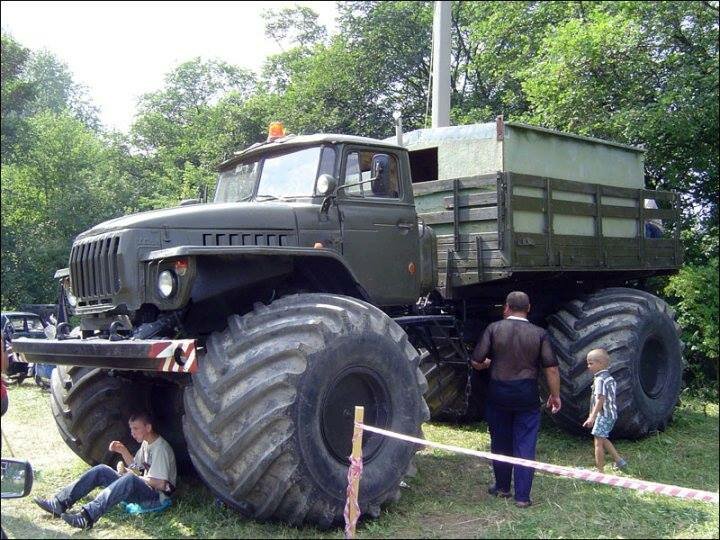 Грузовики -монстри Грузовики -монстри авто,автомобили,автомобиль,машины,ремонт,тюнинг