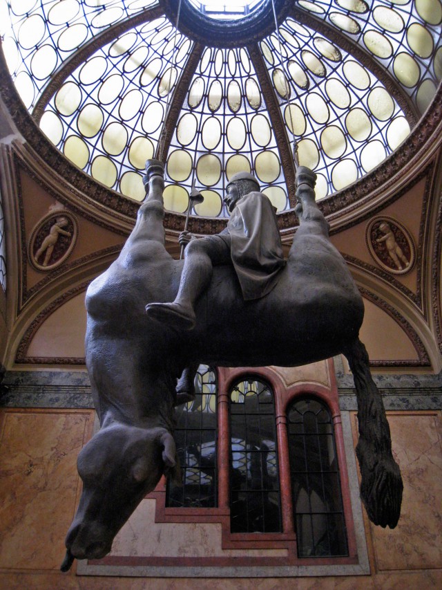 10 внушающих ужас статуй, на которые стоит взглянуть 10 внушающих ужас статуй, на которые стоит взглянуть интересное