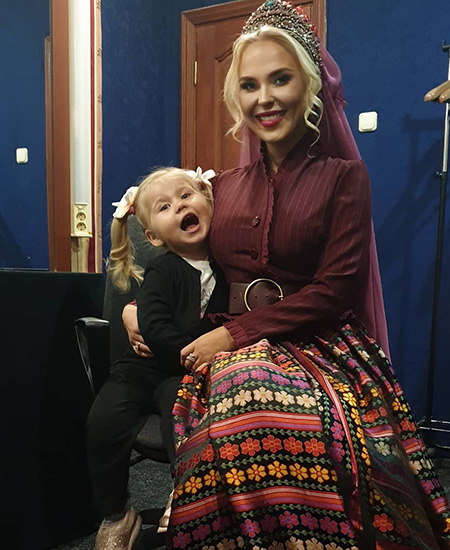 Звездный Instagram: еще одна свадьба, акции протеста и модные показы Хроника