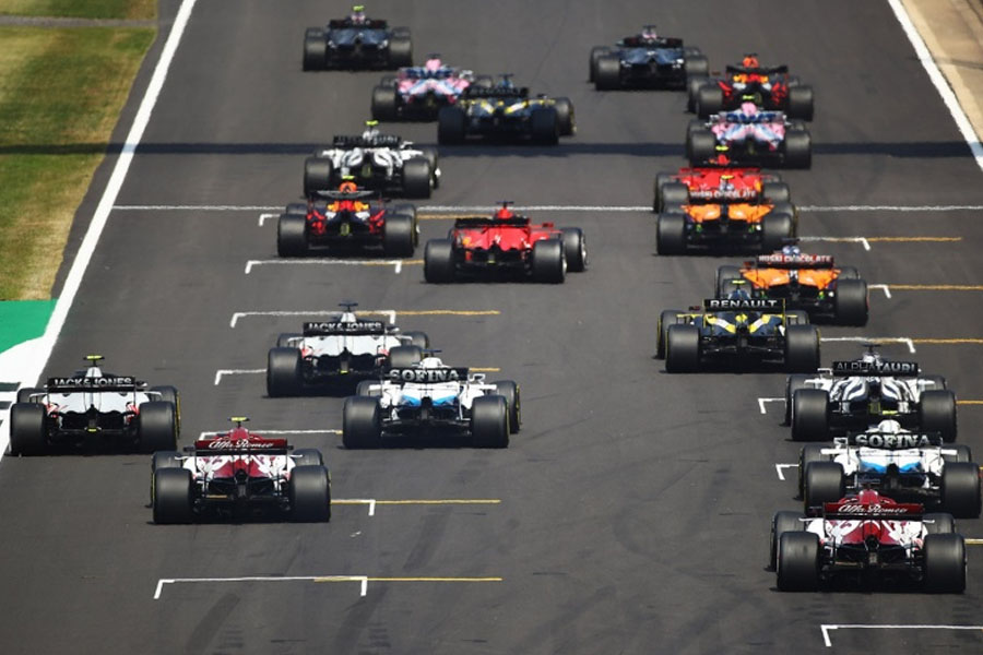 "Формула-1" собирается провести 22 гонки в 2021 году