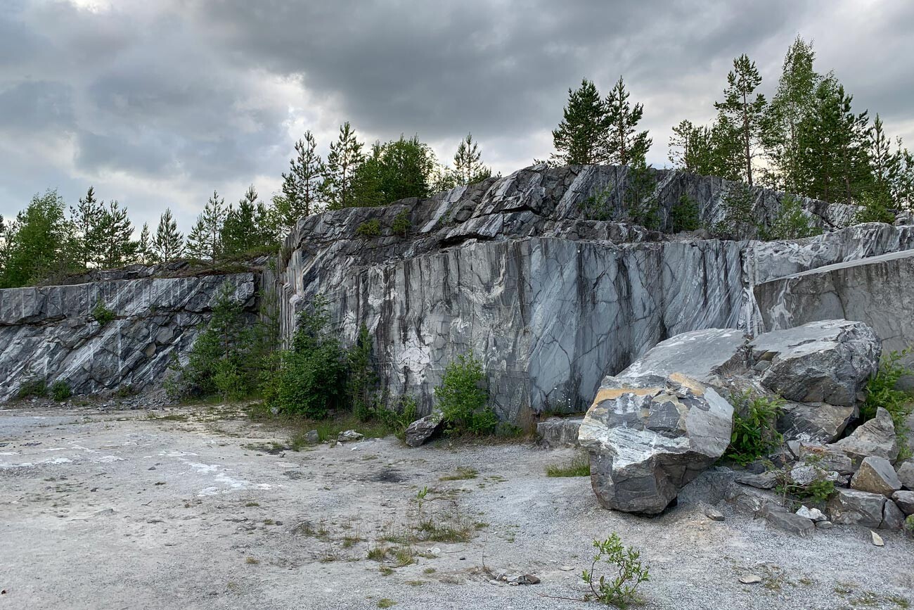 Сортавала мраморный каньон. Карьер каньон рускеала. Карелия гранитный карьер парк рускеала. Горный парк рускеала мраморный каньон. Сортавала мраморный каньон.