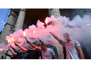 Брак «Слуги народа» с «ястребами»: украинцам пора оставить надежды на мир