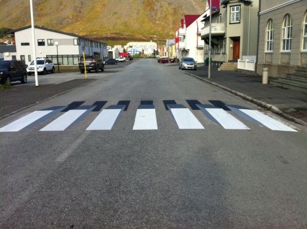 3D пешеходный переход в Исландии города, тихом, служить, уполномоченным, охране, окружающей, среды, Ральфом, Триллой, TryllaВласти, надеются, участок, дороги, будет, только, стритарт, привлекательным, произведением, уличного, искусство
