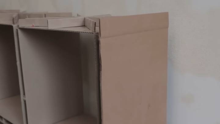 Стильный стеллаж из обычных картонных коробок дизайн,дизайн интерьера,интерьер,лайфхаки,ремонт,Ремонт дома,своими руками,стеллаж,с,Хустиль [98271]