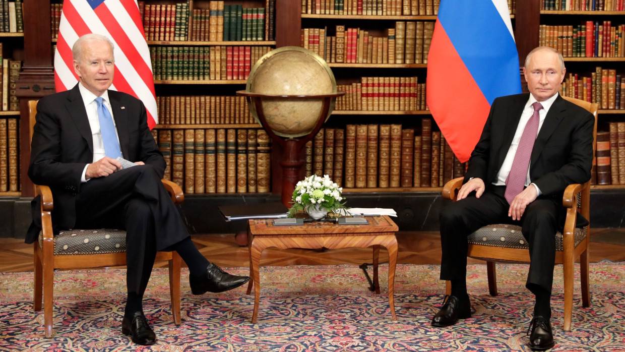 Песков допустил переговоры Путина и Байдена после ответа США по гарантиям безопасности