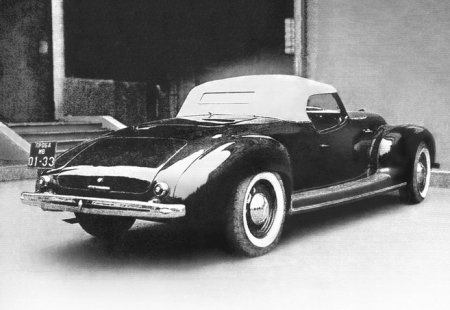 ЗИС-101-Спорт. Спортивный советский автомобиль ЗИС-101-Спорт. Спортивный советский автомобиль ЗиС-101-Спорт,марки и модели,ретро