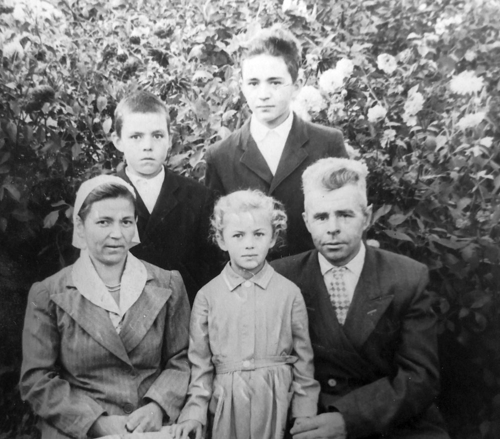 ... родные лица. / из семейного архива Александра Бондаря. 