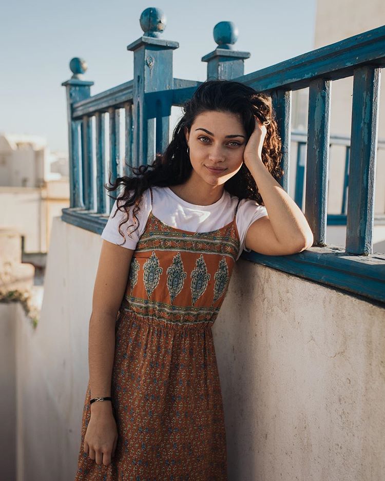 Для чего красивым девушка нужны мужественные парни ? Всё просто...