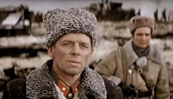Георгий Жжёнов в фильме "Горячий снег" (1972)