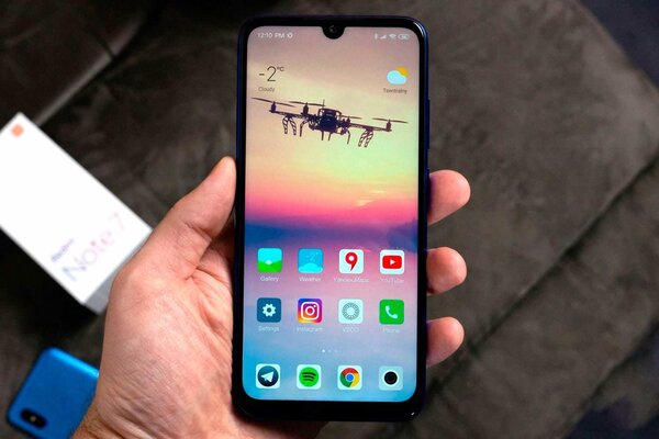 Этот смартфон просто разорвал Xiaomi Redmi Note 7 и Honor 8X новости,смартфон,статья