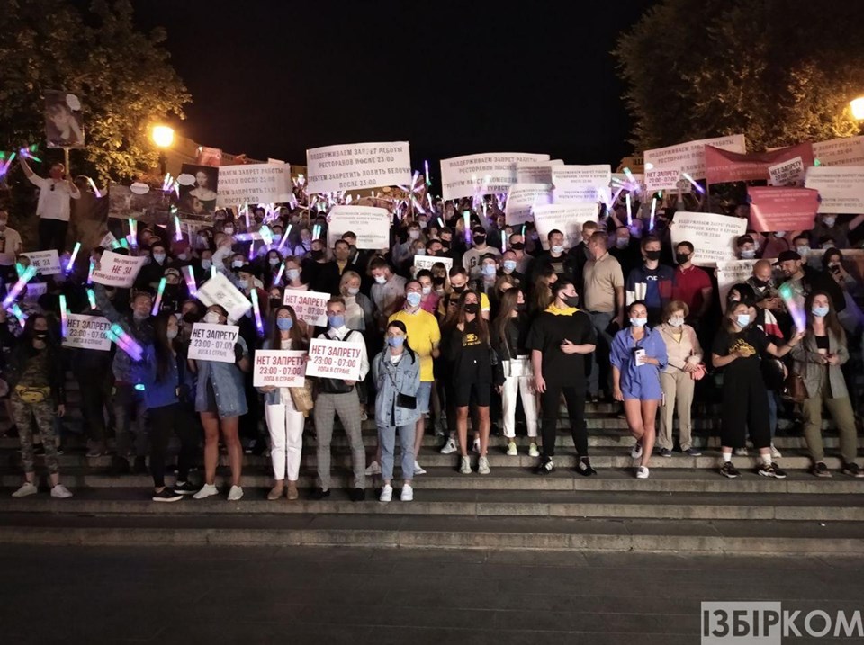 «Ой! Вань! Смотри, какие клоуны!»: Митинг барыг в Одессе