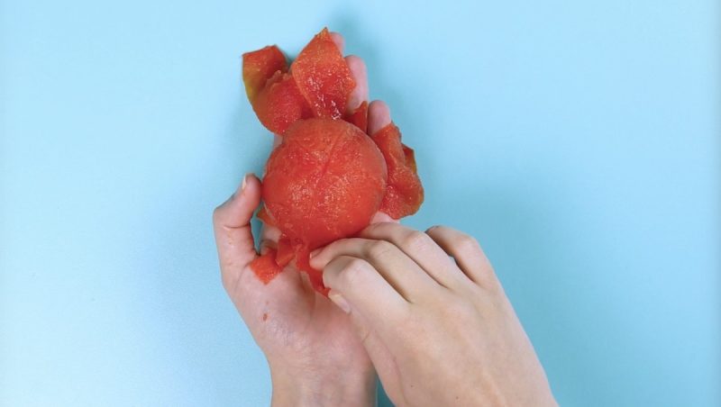 Авокадо, яйца и чеснок: 10 профессиональных трюков помогут быстро очистить что угодно Авокадо, яйца и чеснок: 10 профессиональных трюков помогут быстро очистить что угодно женский очаг,кулинария,полезные советы,рукоделие,своими руками