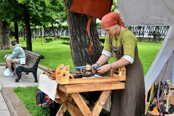 На московских бульварах появились исторические площадки фестиваля «Модная столица»