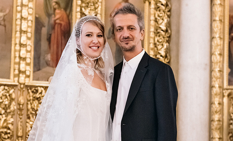 Ксения Собчак и Константин Богомолов ответили на критику Никиты Михалкова их венчания и катафалка