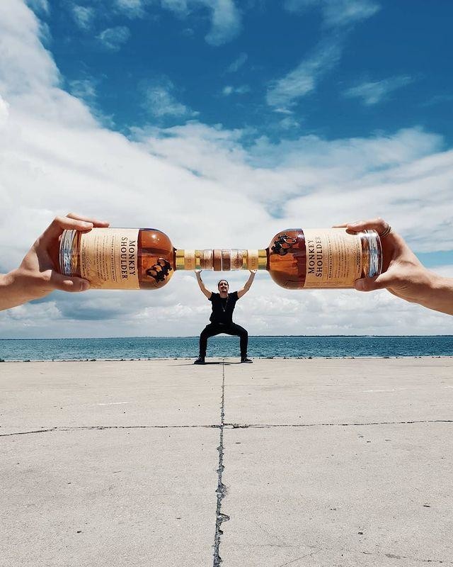 Фотография: Фотограф демонстрирует чудеса перспективы в удивительных и смешных снимках №51 - BigPicture.ru