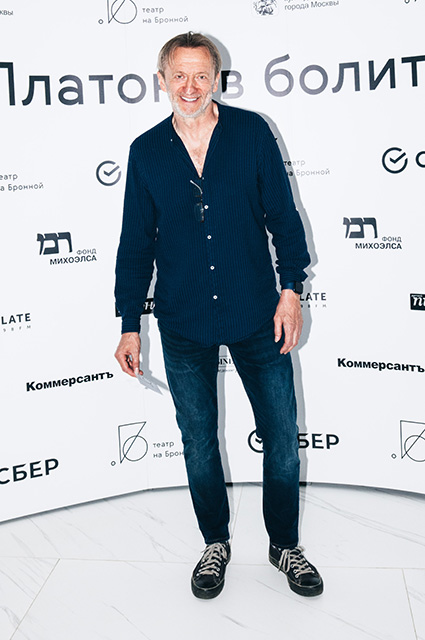 Dress Code. В Москве прошла премьера спектакля с Ходченковой и Варнавой. Среди гостей — Ирина Горбачева, Маша Федорова, Владимир Познер Dress Code. В Москве прошла премьера спектакля с Ходченковой и Варнавой. Среди гостей — Ирина Горбачева, Маша Федорова, Владимир Познер Светская жизнь