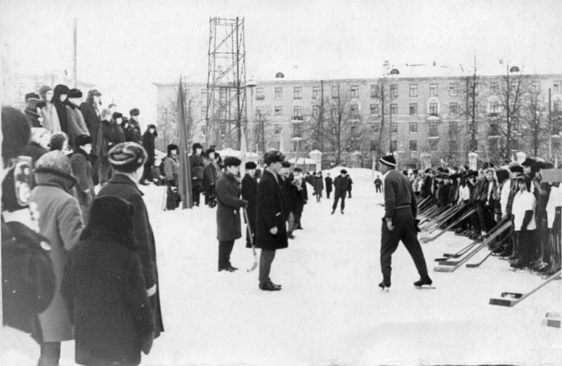 Стадион "Фили", открытие зимней спартакиады дворовых команд, 1968 год. город, зима, москва, ностальгия, фото, фотографии