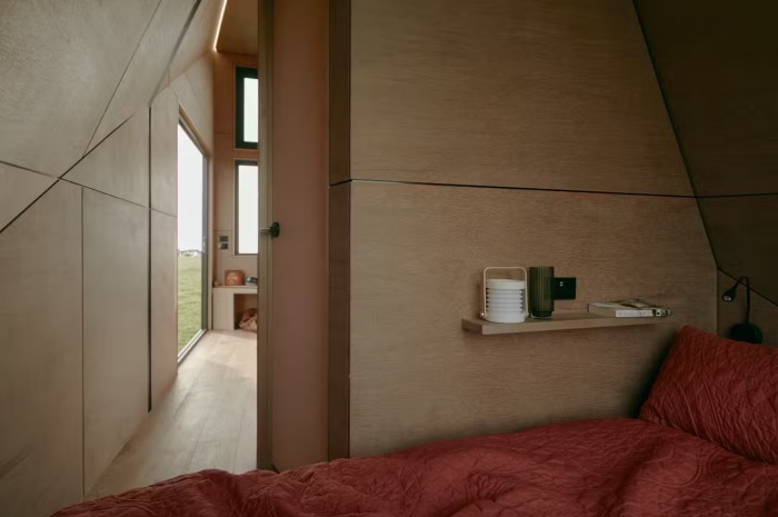  livinginatiny.com.