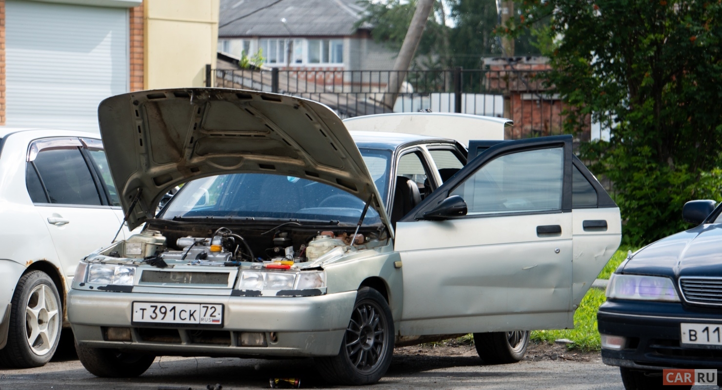 Почему из-за патрубков в системе охлаждения страдает двигатель