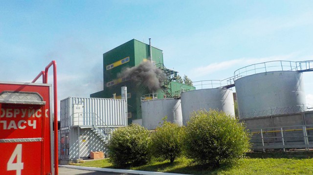 В Бобруйске произошел пожар на заводе растительных масел.